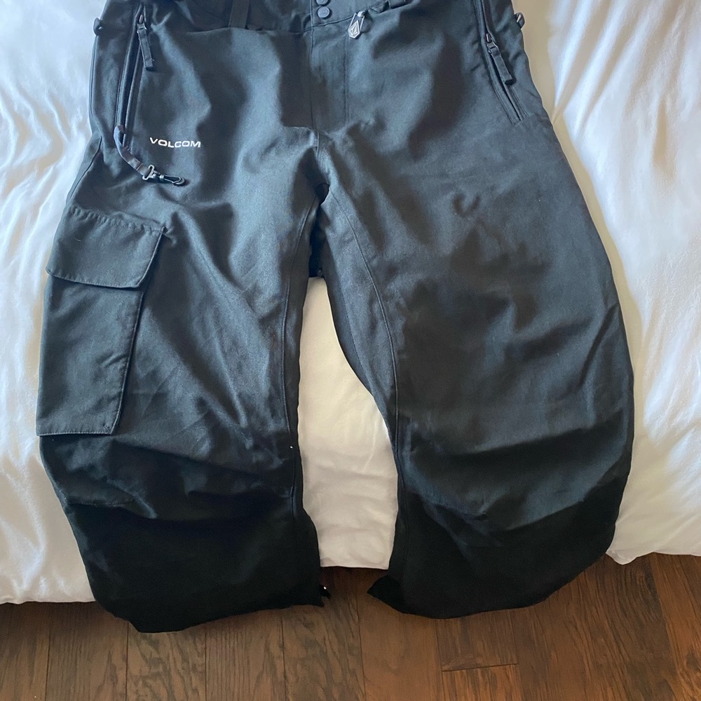 Volcom Men’s snowboarding pants